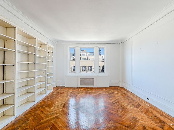 3rd image of 608 Cathedral Pkwy #14A