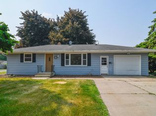 1642 Eastman Ave, Green Bay, WI 54302