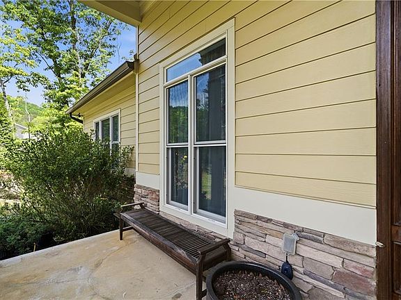 5th image of 258 White Antelope St