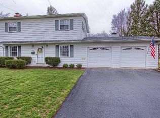 424 Holiday Ln, Circleville, OH 43113