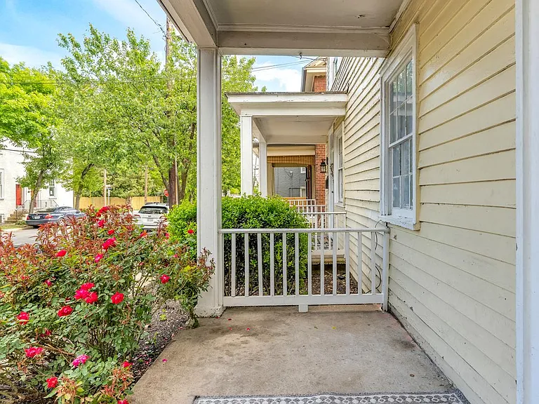 208 Princess Anne St — Photo 2