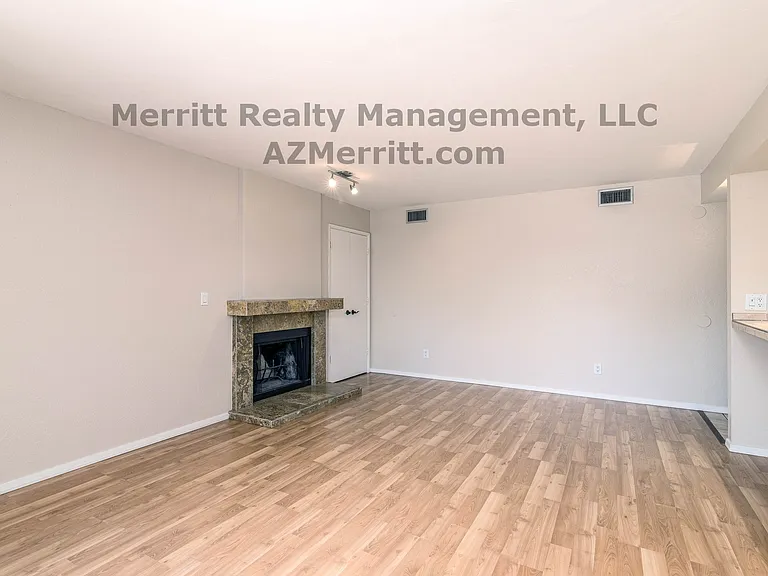 1646 N Mountain View Ave — Photo 10
