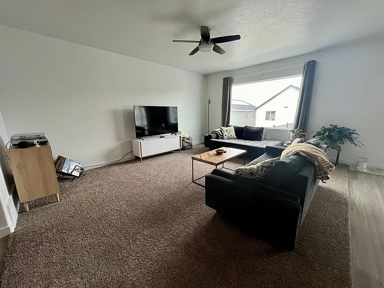 14833 S Messi St — Photo 3