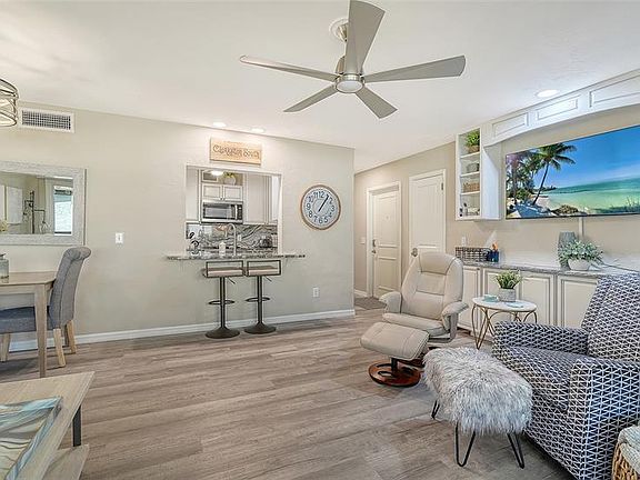 5th image of 712 White Pine Tree Rd #77