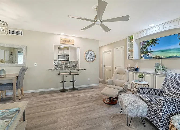 712 White Pine Tree Rd #77 — Photo 5