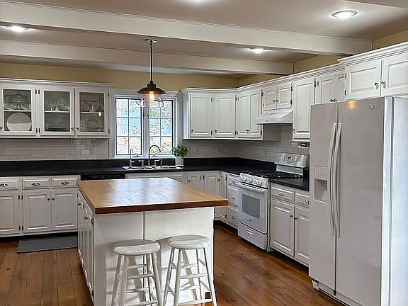 5th image of 9710 N Route 51