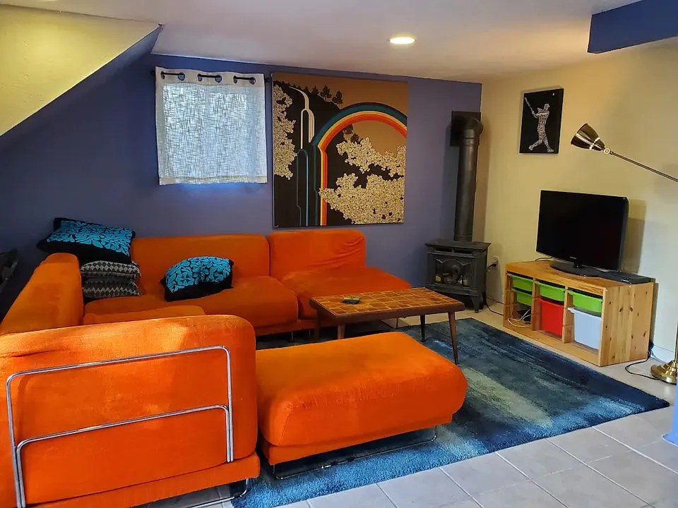 2 bed, 900 sqft, $1,900 — Photo 1