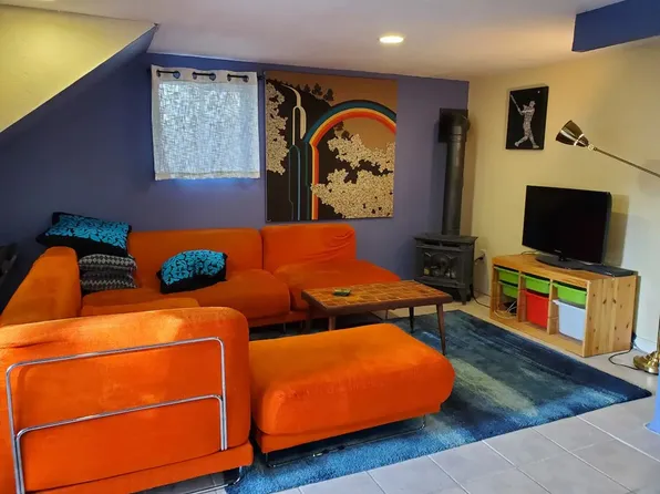 4525 33rd Ave S #Basement, Seattle, WA 98118