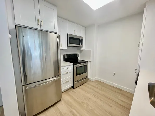 2101 City Place image 10 of 37