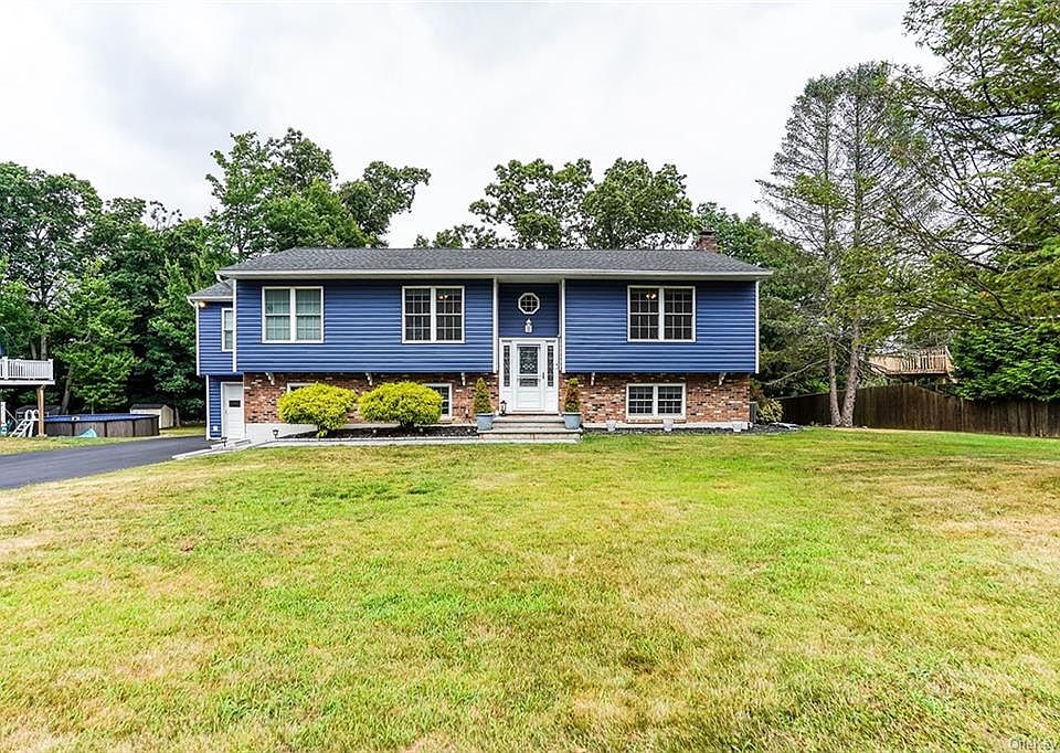 1st image of 26 Winchester Dr