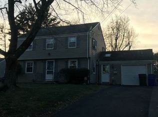 59 Overbrook Rd, West Hartford, CT 06107