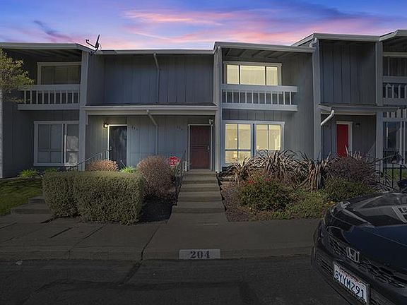 4th image of 204 Park Ln