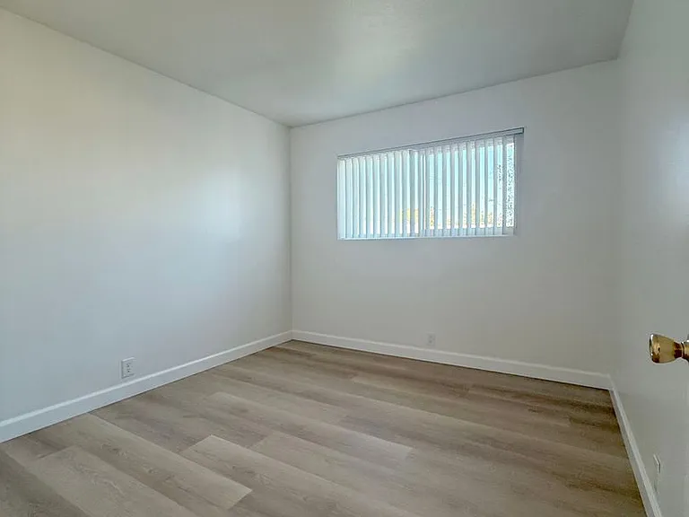 19862 Carmania Ln — Photo 11
