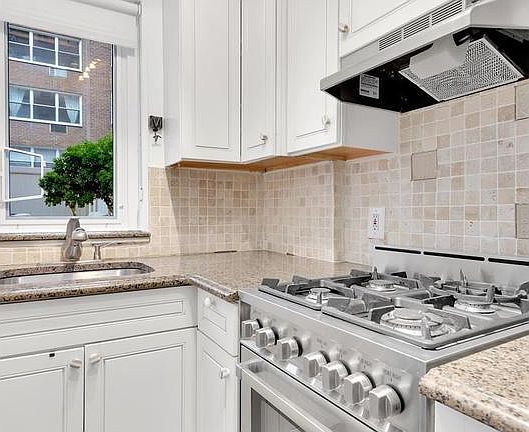 3rd image of 315 E 69th St APT 1M