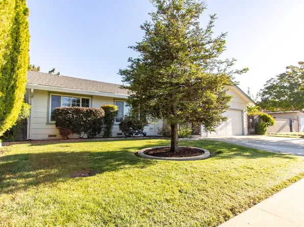 1705 Larkspur Pl, Turlock, CA 95380