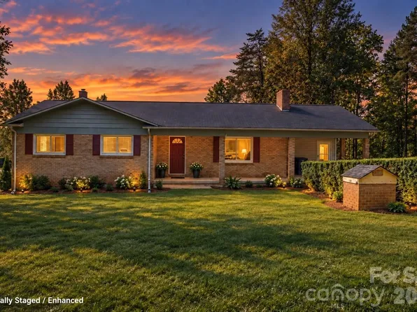 1771 Laura Ln, Lenoir, NC 28645