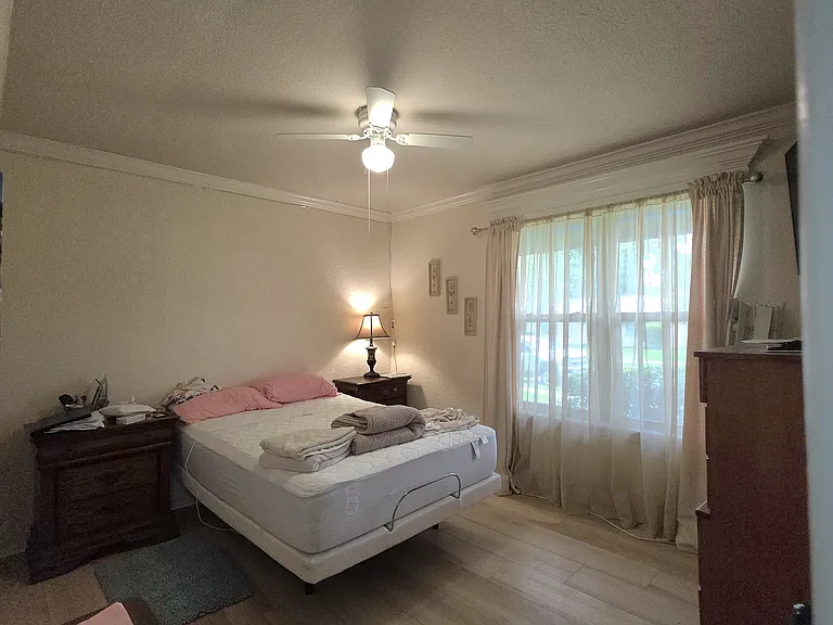 1273 Valencia Ln — Photo 7