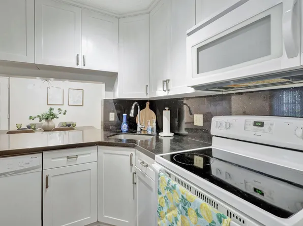 618 Sea Pine Way #B1, Greenacres, FL 33415