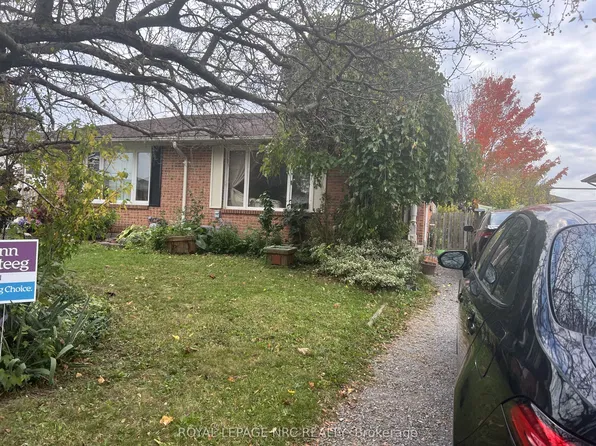 8102 Post Rd, Niagara Falls, ON L2H 2L3