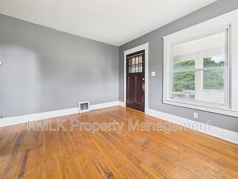 2 bed, 2.0 bath, 996 sqft, $750 — Photo 4