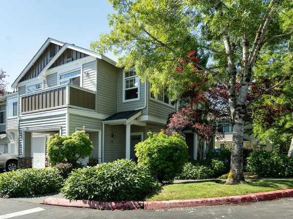 1855 Trossachs Blvd SE, Sammamish, WA 98075