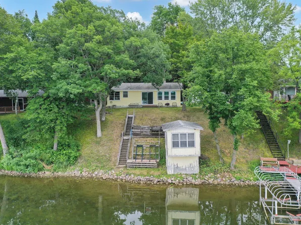 9187 Arnold Ave NW, Monticello, MN 55362