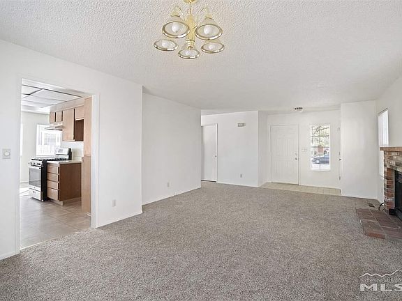 4th image of 2339 Eastwood Dr