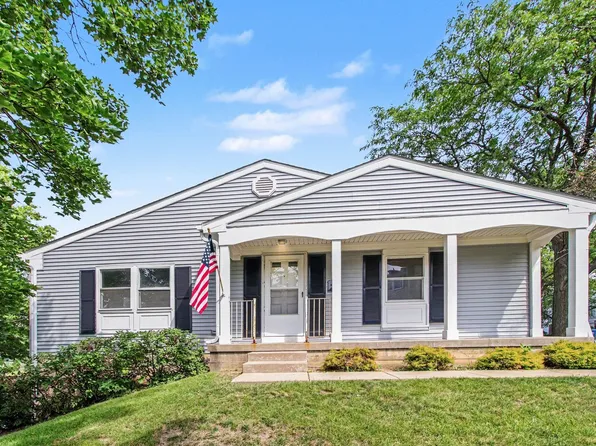1938 Oxford Ct, Schaumburg, IL 60194