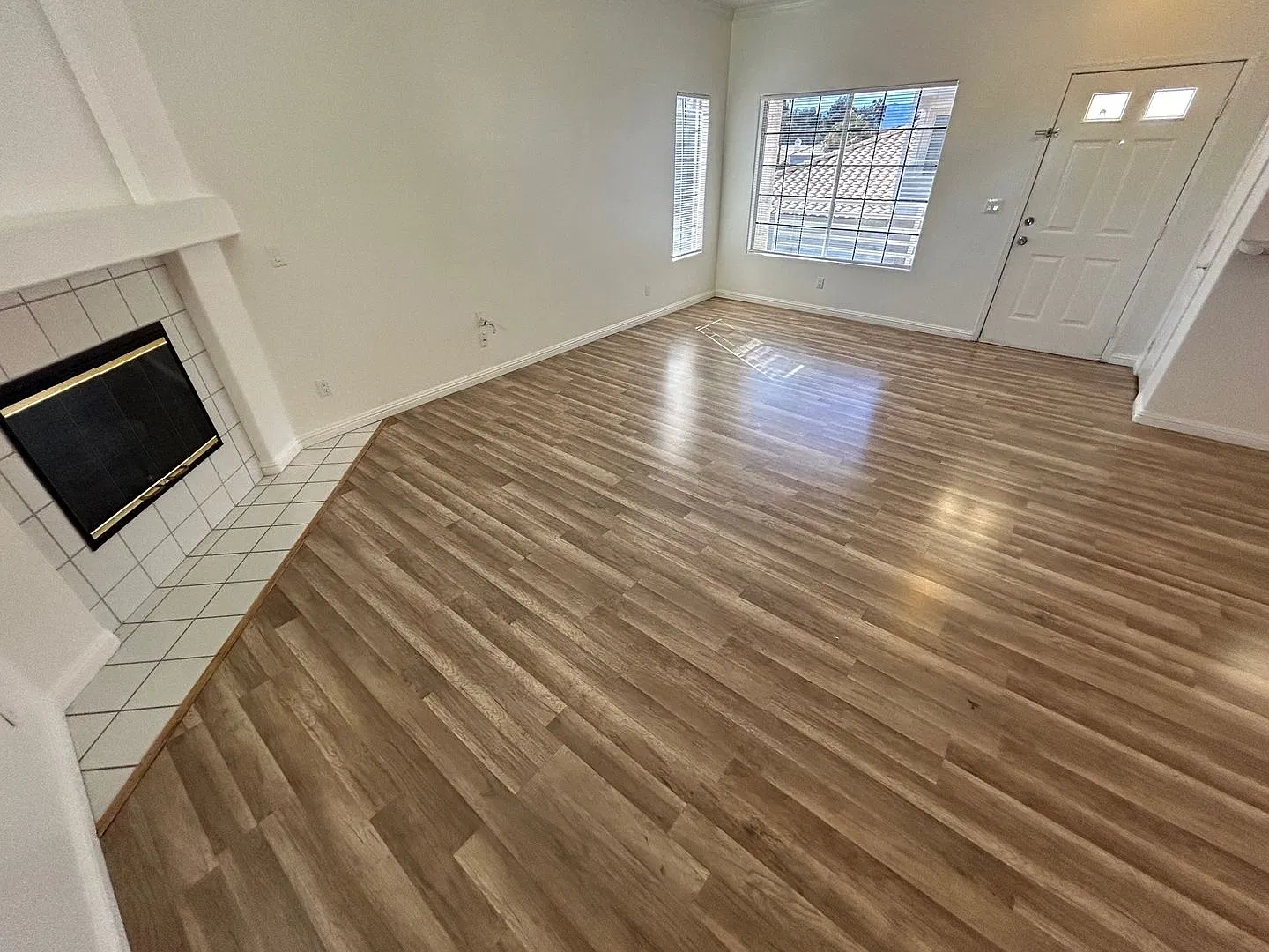 Adorable 2 Bedroom 2 Bathroom Condo With A 1 Car Garage, — Photo 3