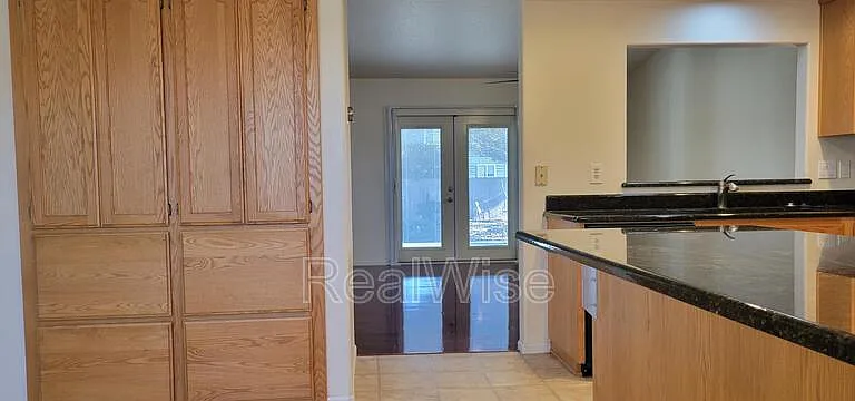 1267 Ironwood Dr — Photo 7