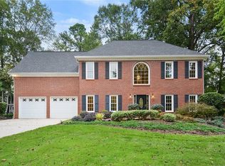 189 Lantern Ridge Ct, Alpharetta, GA 30009