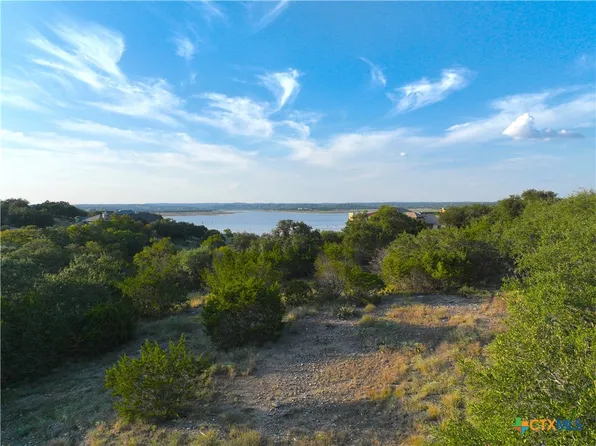 415 Scarlet Ct, Canyon Lake, TX 78133