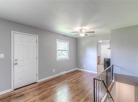 5th image of 412 N 82nd St