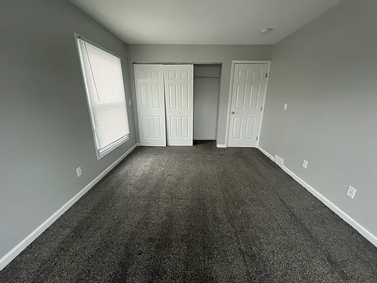 Fountainview East Apartments — Photo 27