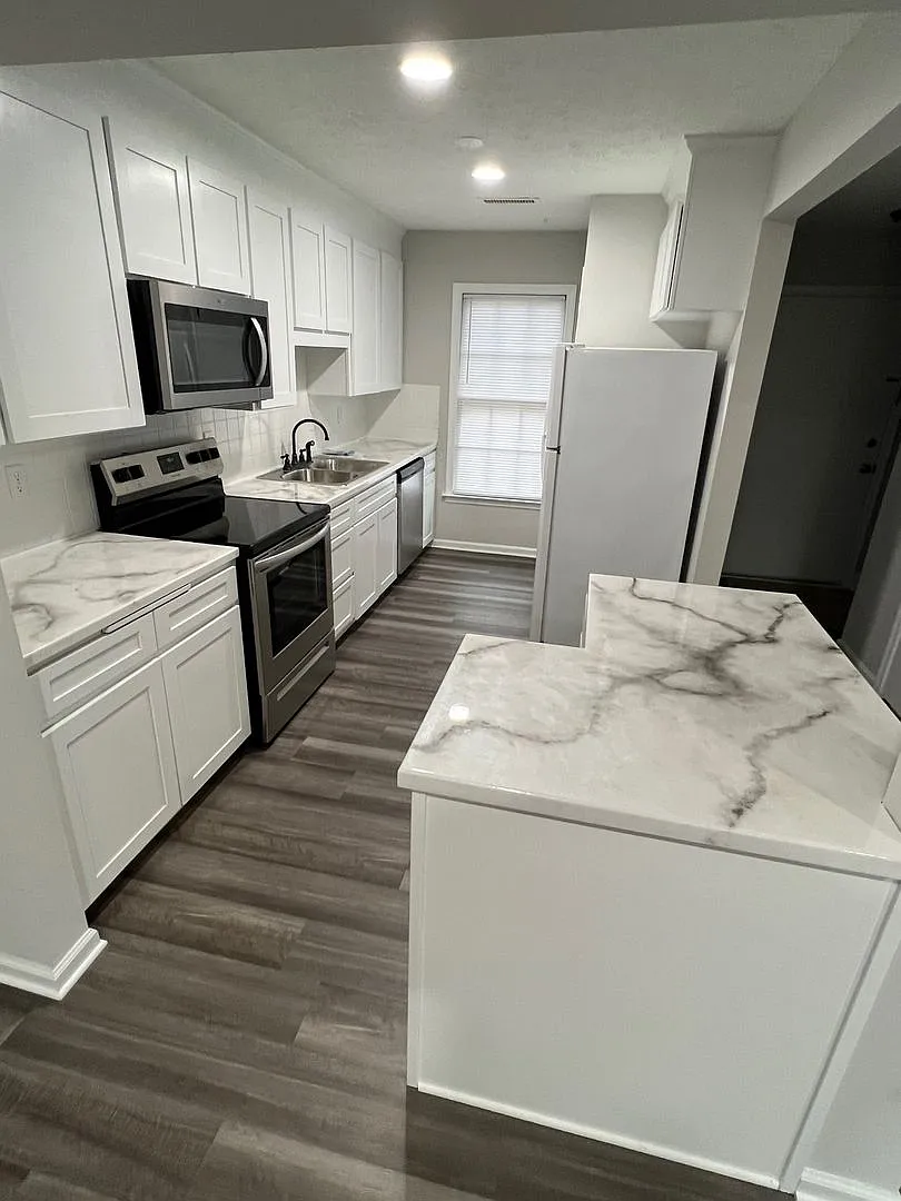 1711 Wards Ferry Road — Photo 2