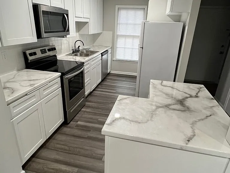 1711 Wards Ferry Rd — Photo 2