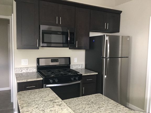 4th image of 3054 Pineda Dr