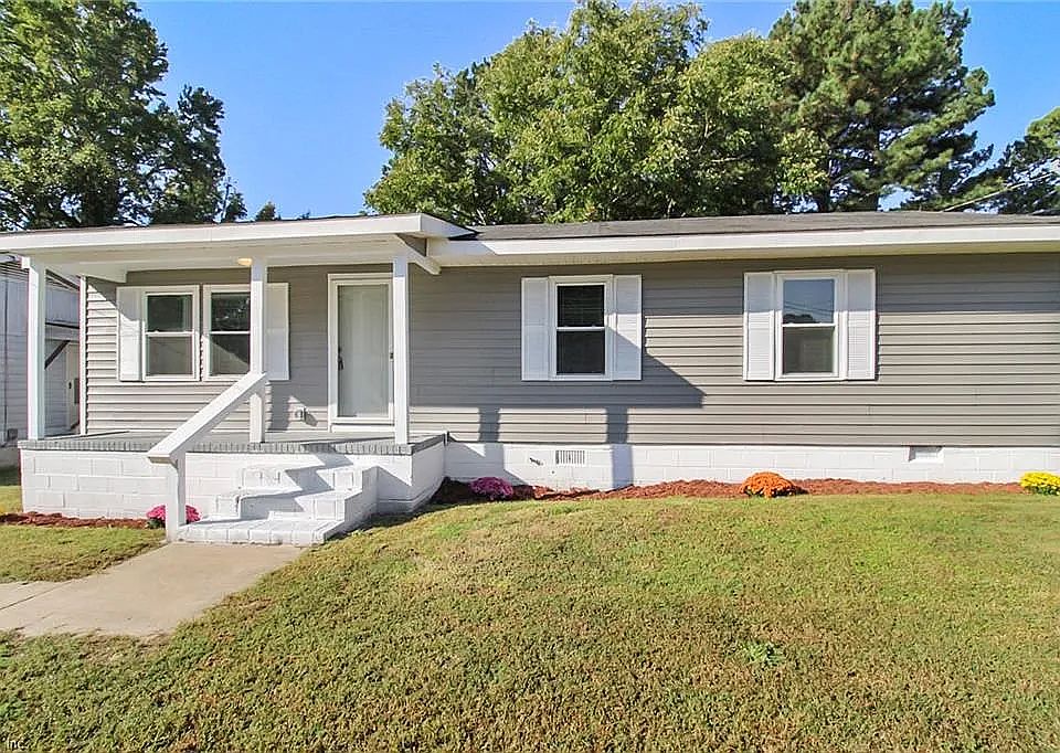 1st image of 108 Holland Cir