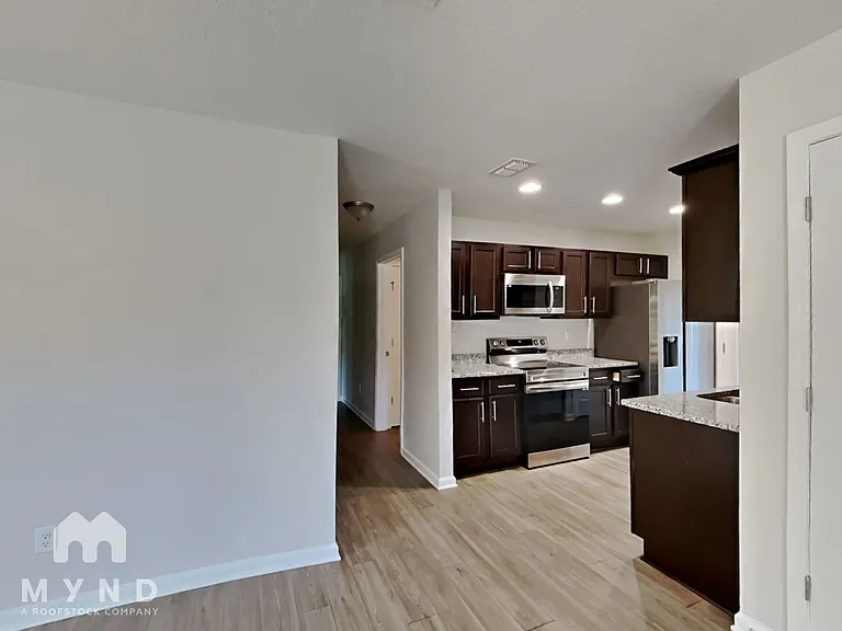 9104 Monroe Ave — Photo 4