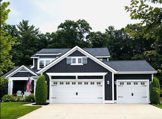 16964 Arbor Way Dr, Nunica, MI 49448