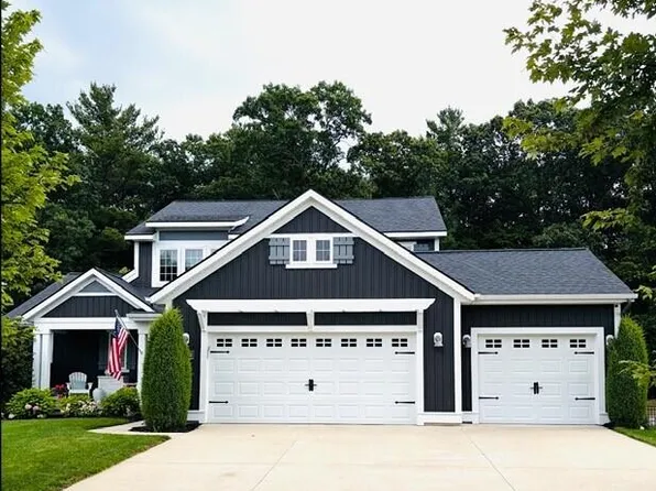 16964 Arbor Way Dr, Nunica, MI 49448