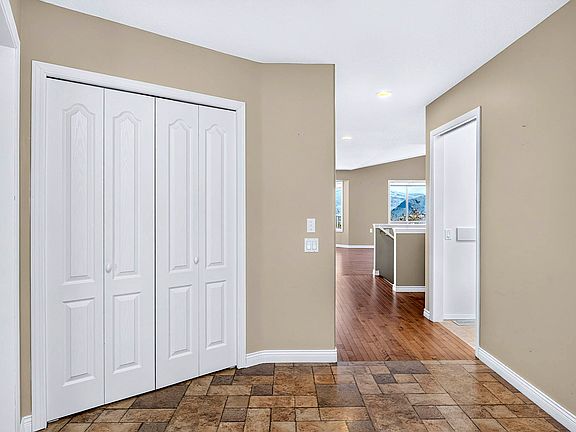 4th image of 1575 Springhill Dr #31