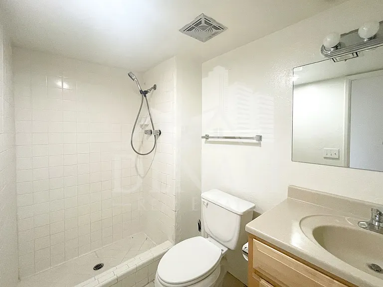 3750 N Country Club Rd #6 — Photo 18