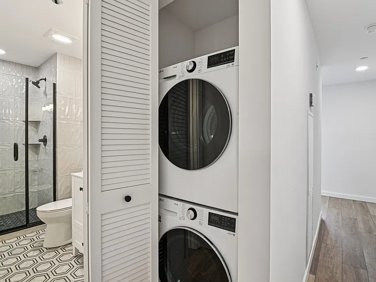 The Nest at Lincoln Park West — Photo 85