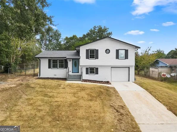 2436 Wood Valley Dr, Morrow, GA 30260