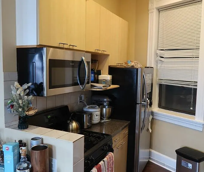 1547 W Blackhawk St #2C — Photo 2