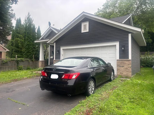 116 Page St W, Saint Paul, MN 55107