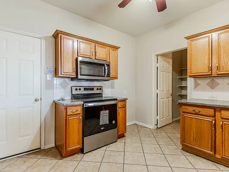 11812 Wispwillow Dr — Photo 5