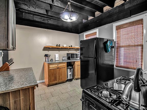 5th image of 134 E Delavan Ave #1