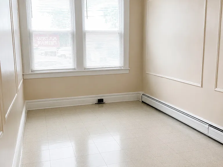 16 Stuyvesant Ave #1 — Photo 1